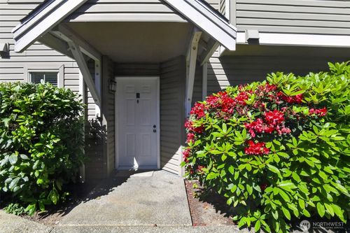 p5-2100 S 336th St, Federal Way, WA, 98003-8976 | Card Image