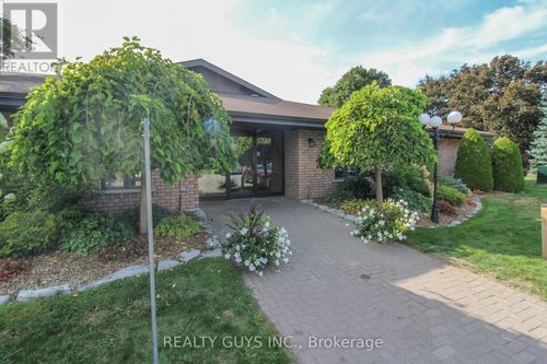 4-693 Whitaker St, Peterborough, ON, K9H7K3 | Card Image