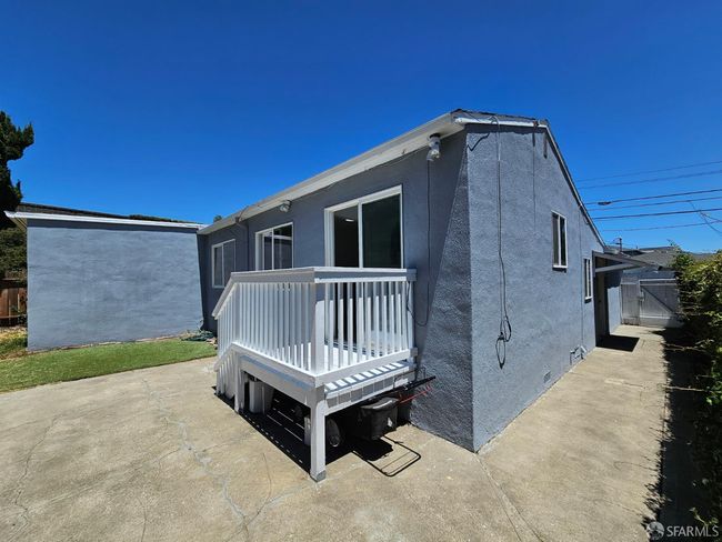 21235 Kahlert St, House other with 3 bedrooms, 2 bathrooms and 1 parking in Castro Valley CA | Image 43