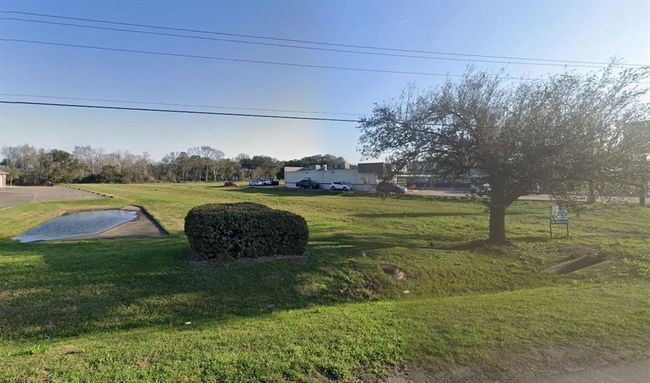 1483 E Highway 6, Home with 0 bedrooms, 0 bathrooms and null parking in Alvin TX | Image 5