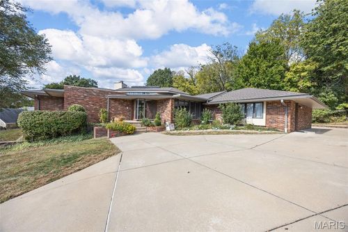 2415 Glen Arden Dr, Saint Louis, MO, 63146-2278 | Card Image