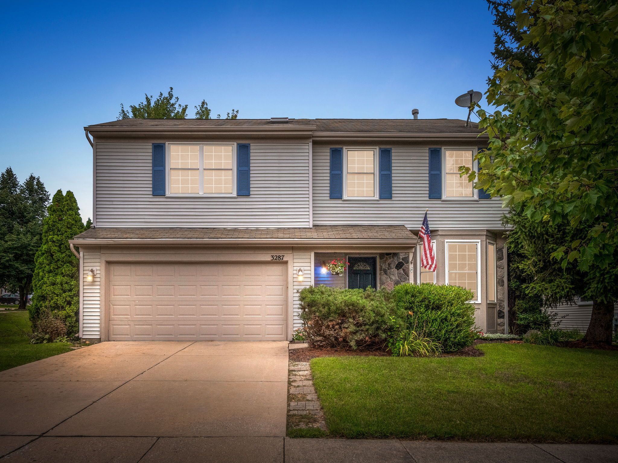 Pond Ridge Dr, Holly, MI 48442