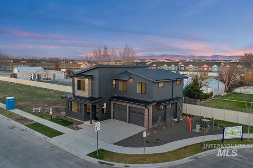 60 N Feather Reed Ave, Meridian, ID, 83642-1439 | Card Image