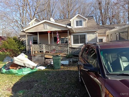 496 Howell St, Palmyra, NY, 14522-1527 | Card Image