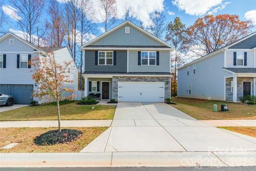 3228 Mcgee Hill Dr, Charlotte, NC, 28216-7726 | Card Image