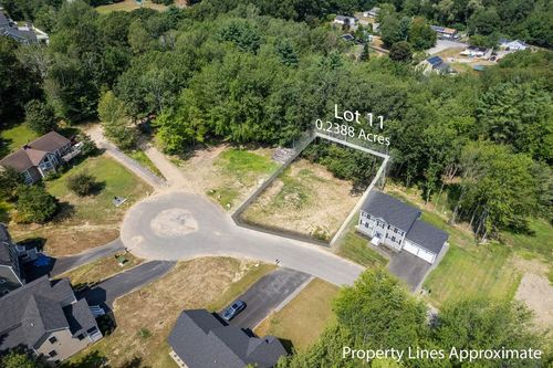 11 Valley Ln, Somersworth, NH, 03878-3254 | Card Image