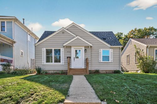 3653 Hubbard Ave N, Robbinsdale, MN, 55422-2164 | Card Image