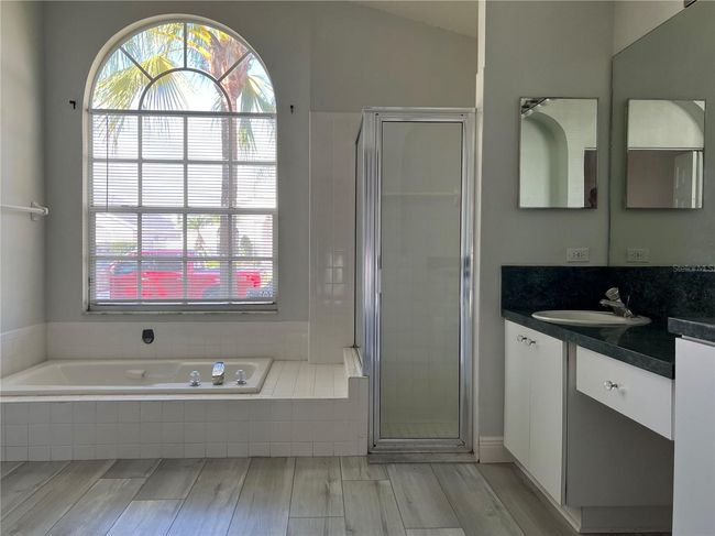 18013 Palm Breeze Dr, House other with 3 bedrooms, 2 bathrooms and null parking in TAMPA FL | Image 15
