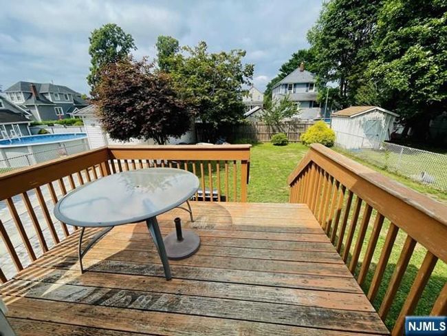60 Bellevue Ave, House other with 3 bedrooms, 2 bathrooms and null parking in Elmwood Park NJ | Image 14