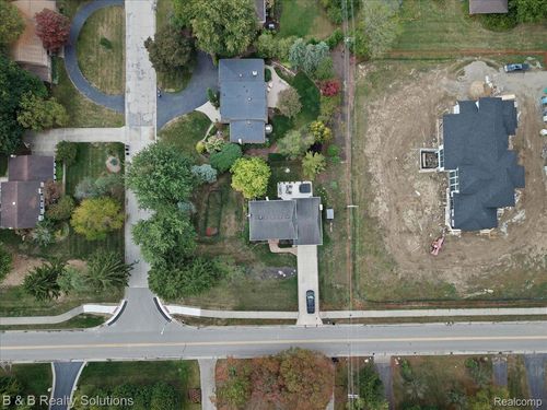 6750 Wing Lake Rd, Bloomfield Hills, MI, 48301-2956 | Card Image