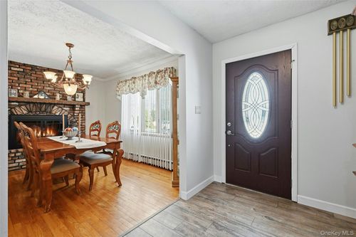 246 Southern Blvd, Nesconset, NY, 11767-2709 | Card Image