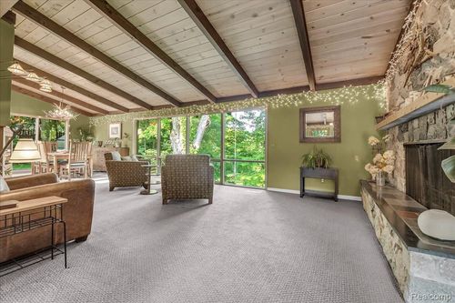 32981 Biddestone Ln, Farmington Hills, MI, 48334-4307 | Card Image