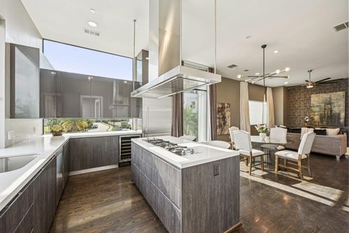 5929 E Post Oak Ln, Houston, TX, 77055-5057 | Card Image