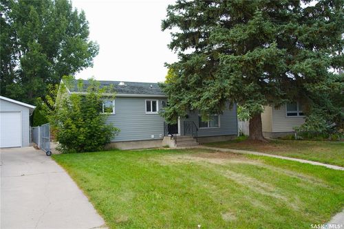 90 Dominion Cres, Saskatoon, SK, S7L4N7 | Card Image