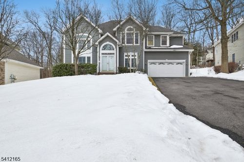 10 Hamilton Rd, Basking Ridge, NJ, 07920-3724 | Card Image