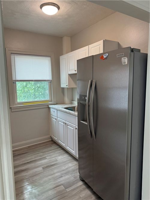 2-29 Pine St, Pawtucket, RI, 02860-3814 | Card Image