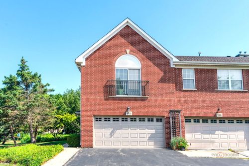 1002 Kensington Dr, Northbrook, IL, 60062-5975 | Card Image