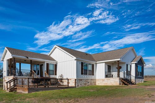 208 Well Pad Rd, George West, TX, 78022 | Card Image