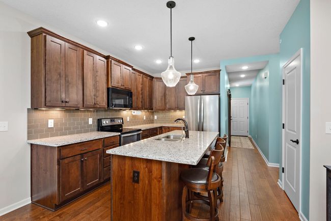 11064 16 Th St Ne, Townhouse with 3 bedrooms, 3 bathrooms and null parking in Saint Michael MN | Image 8