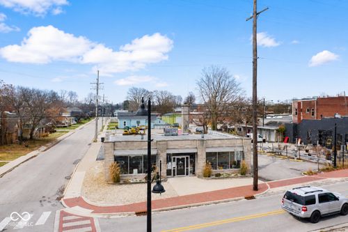 105 S Madison Ave, Greenwood, IN, 46142-3572 | Card Image