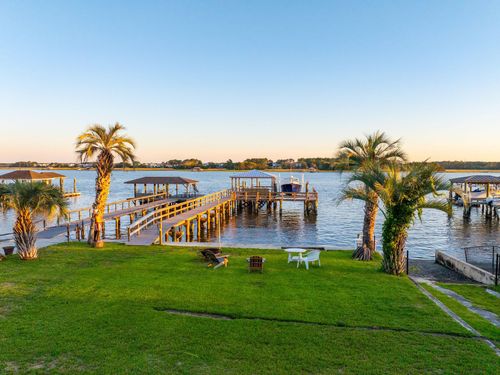 2313 Lazy River Dr, Charleston, SC, 29414-4951 | Card Image
