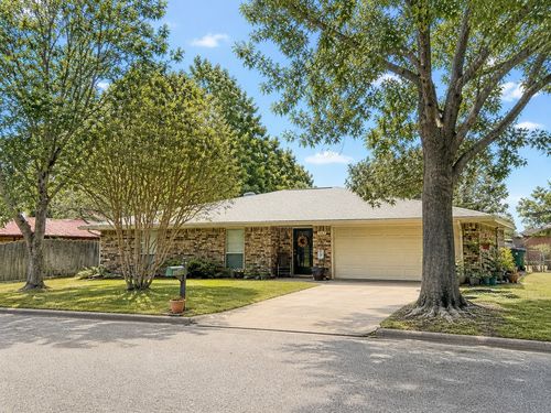 1207 Friona St, Bowie, TX, 76230-3306 | Card Image