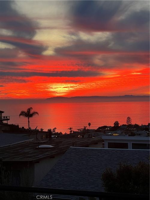 1077 Tia Juana St, Laguna Beach, CA, 92651-3833 | Card Image