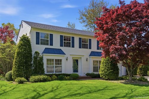 2 Barrett Court, Smithtown, NY, 11767 | Card Image