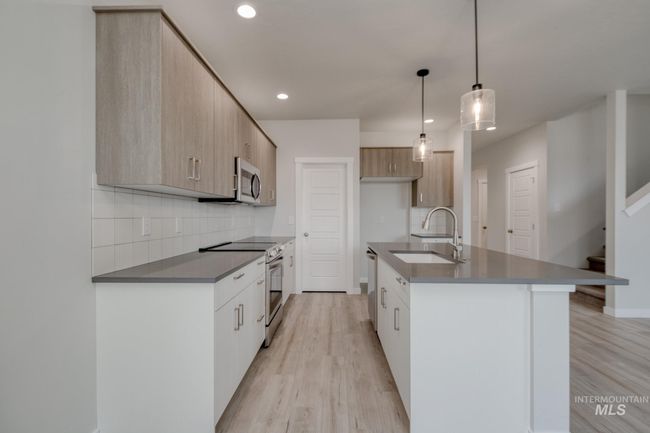 687 N Aleppo Way, House other with 3 bedrooms, 3 bathrooms and 2 parking in Meridian ID | Image 7