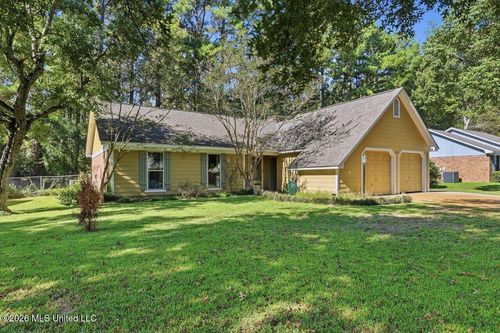 1015 R N Whitfield St, Florence, MS, 39073-9631 | Card Image