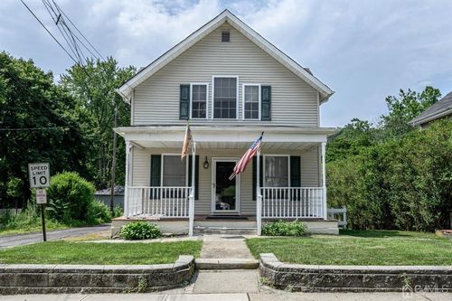 42 Main Street, Glen Gardner, NJ, 08826 | Card Image