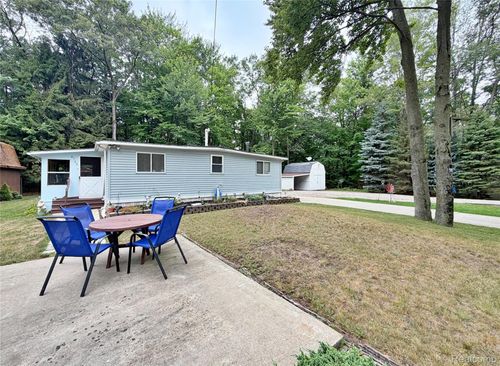 6745 Morrison Dr, Port Austin, MI, 48467-9613 | Card Image
