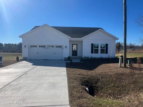 238 Deer Haven Dr, Richlands, NC, 28574-8406 | Card Image