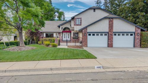 1688 El Capitan Dr, Redding, CA, 96001-2974 | Card Image