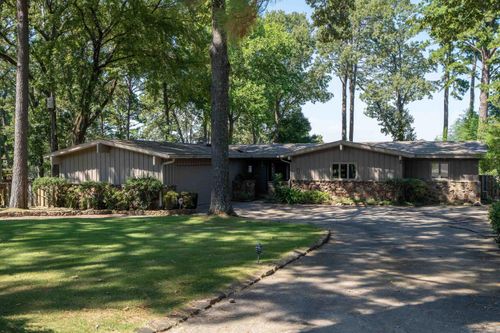 300 Bellview Dr, Heber Springs, AR, 72543-6301 | Card Image
