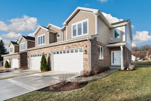 9430 Churchill Dr, Hickory Hills, IL, 60457-7204 | Card Image