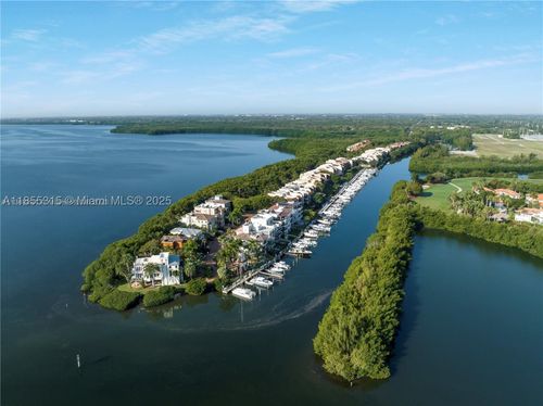 5-6200 Paradise Point Dr, Palmetto Bay, FL, 33157 | Card Image
