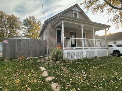 1110 W Oakland Avenue, House other with 3 bedrooms, 1 bathrooms and 4 parking in Bloomington IL | Image 1