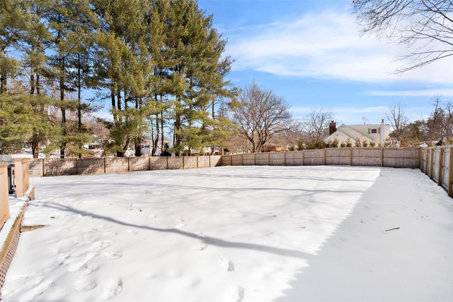 View of yard with fence | Image 39