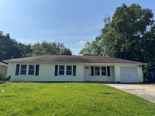 6 Circle Q, Orange, TX, 77630-4626 | Card Image