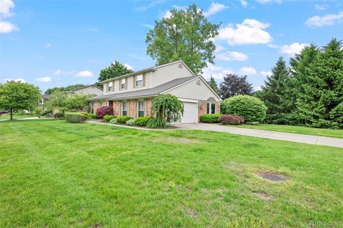 42986 Steepleview St, Northville, MI, 48168-2075 | Card Image