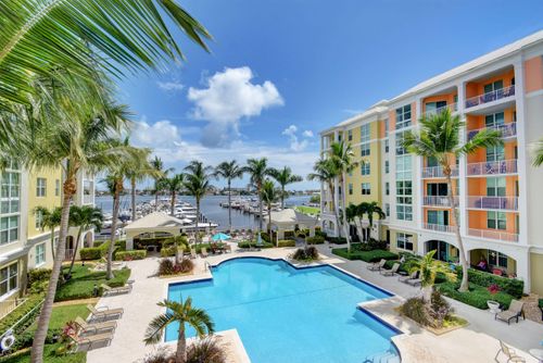 313-806 E Windward Way, Lantana, FL, 33462-8011 | Card Image