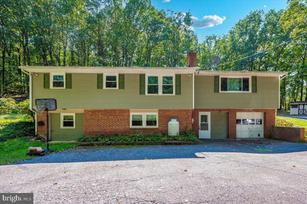 Barnes Rd, New Windsor, MD 21776