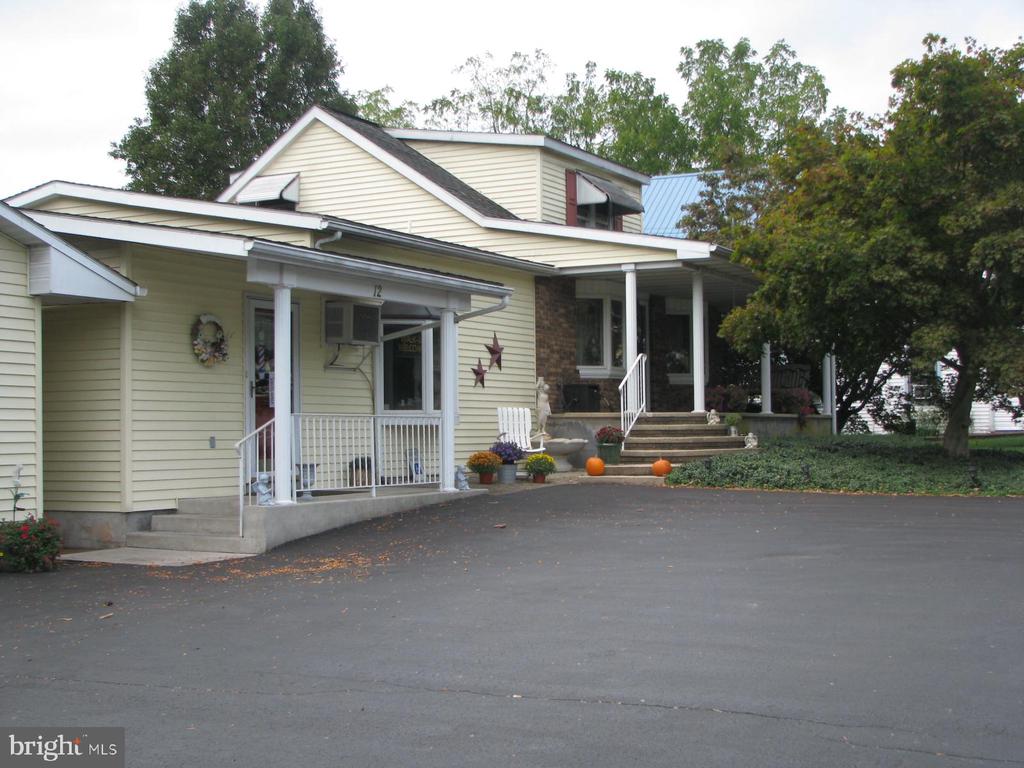 Darkes Rd, Jonestown, PA 17038