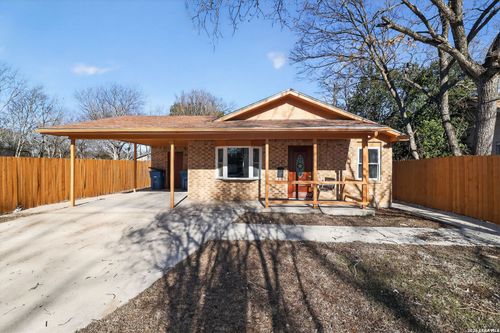 404 Hugo St, Kerrville, TX, 78028-5112 | Card Image