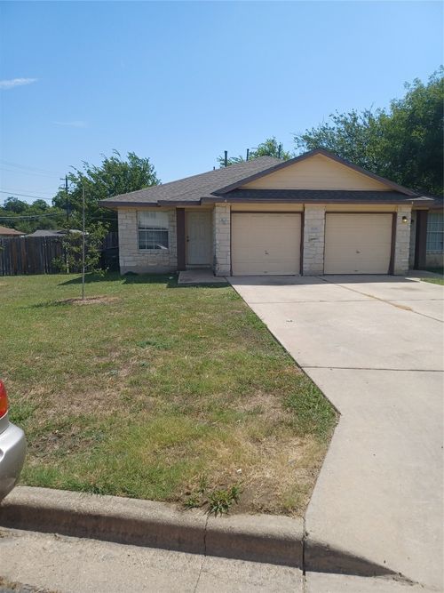 a-2201 Creekside Ln, Georgetown, TX, 78626-8614 | Card Image