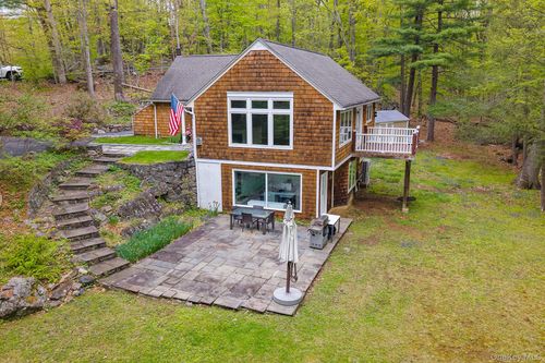 1470 Maiden Ln, Yorktown Heights, NY, 10598-6245 | Card Image