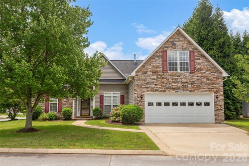 7 Morning Mist Rd, Fletcher, NC, 28732-8375 | Card Image