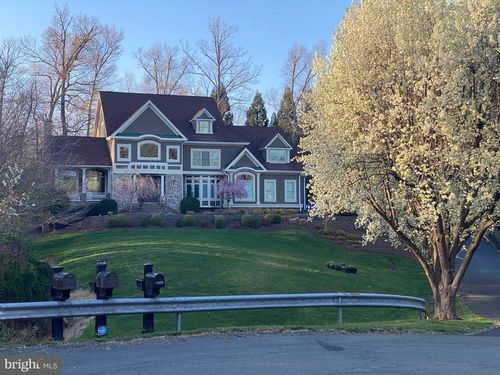 10840 Patowmack Dr, GREAT FALLS, VA, 22066-3032 | Card Image