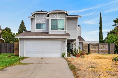 4425 Calcutta Way, Sacramento, CA, 95842 | Card Image